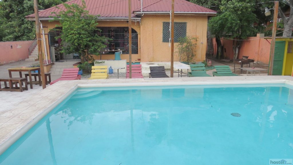 Cheap motels and guest house in Kingston, Jamaica